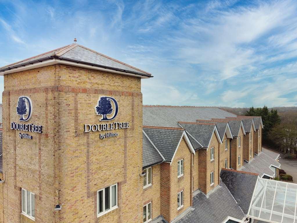Doubletree By Hilton London Elstree Hotel Borehamwood Bagian luar foto