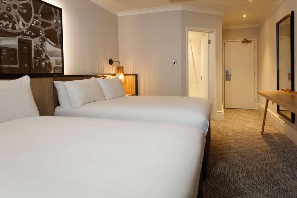 Doubletree By Hilton London Elstree Hotel Borehamwood Ruang foto