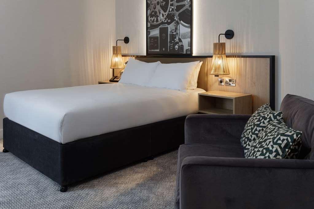 Doubletree By Hilton London Elstree Hotel Borehamwood Ruang foto